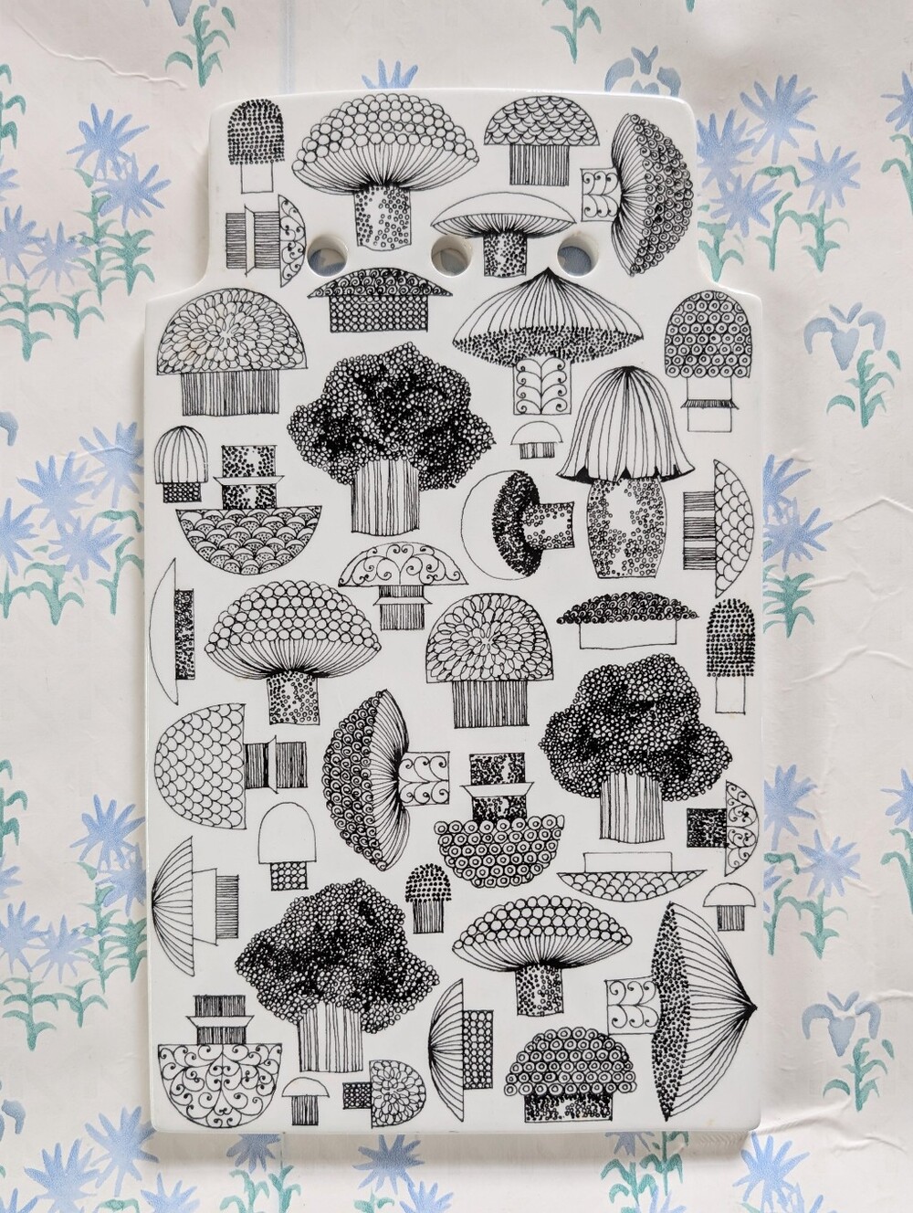 Vintage Arabia Finland Tatti Mushroom Print Cutting Board Black White Mod Scandi